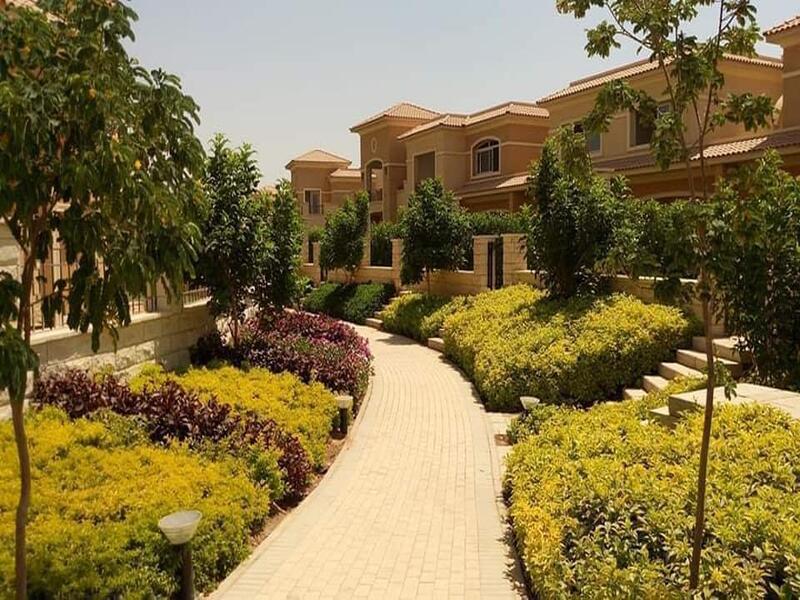 توين هاوس 5 غرف نوم نصف تشطيب للبيع بأقساط في كمبوند ستون بارك PRE التجمع الخامس 288م² مباني أرض 311م²