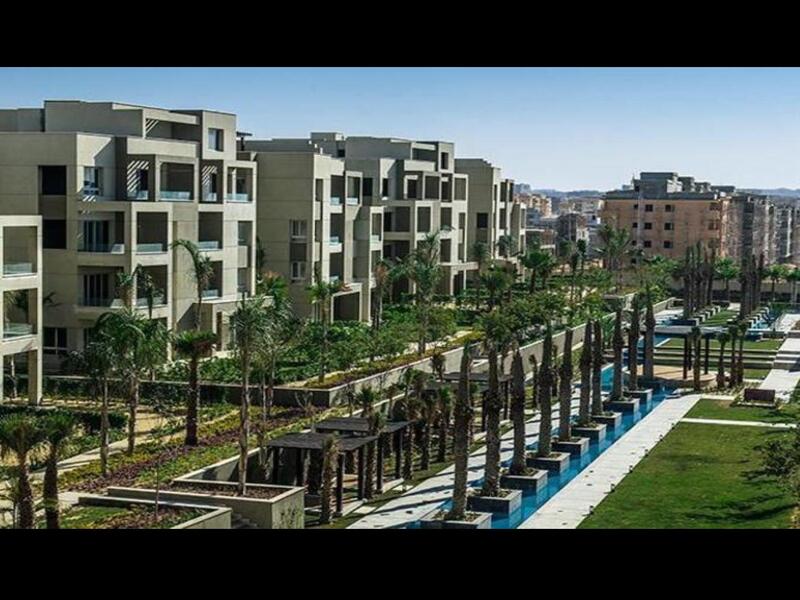 شقة 4 غرف نوم نصف تشطيب للبيع كاش في كمبوند ذا سكوير الأهلي صبور التجمع الخامس 210م²