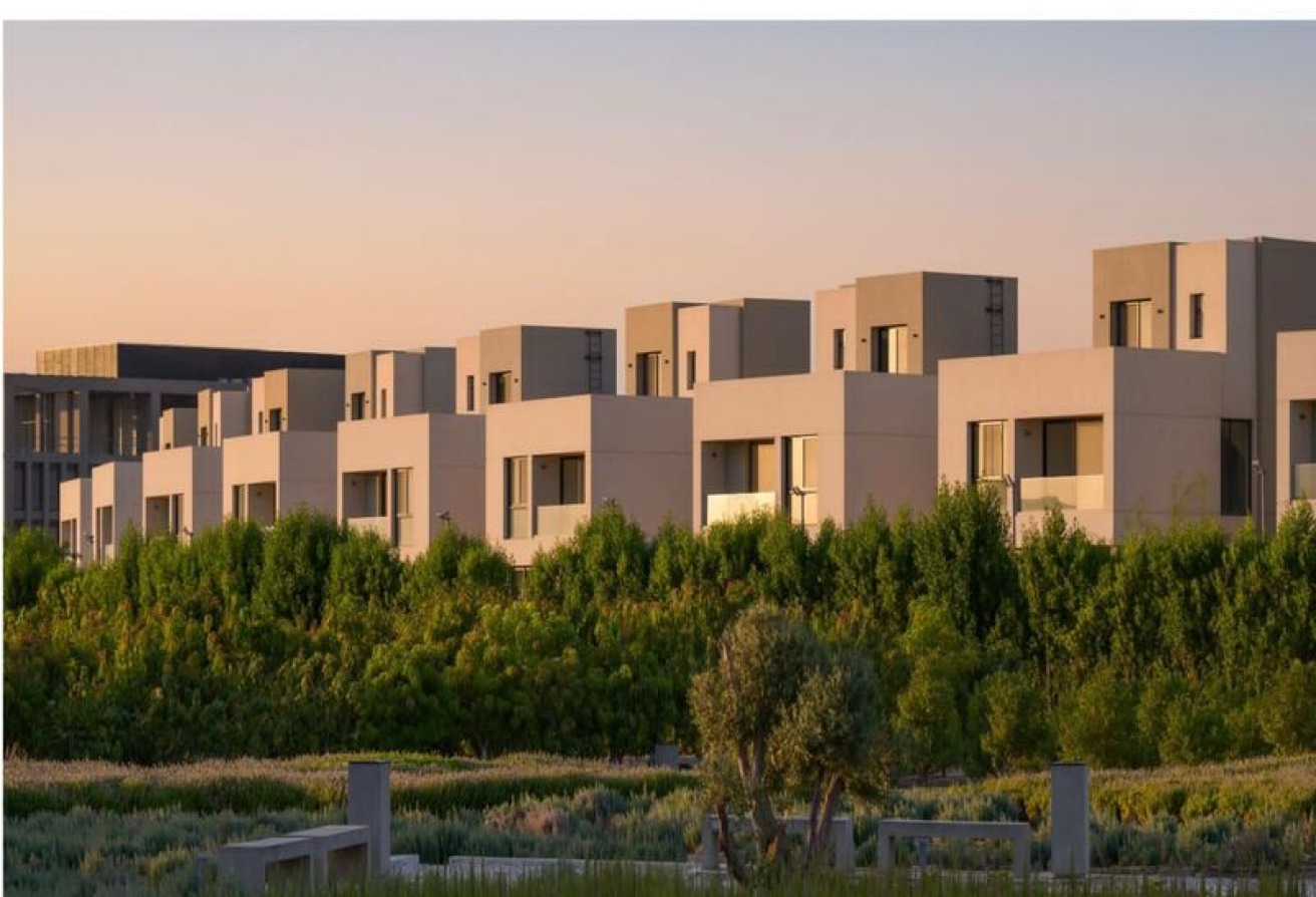 Semi-Finished Townhouse Middle Resale Installments Al Burouj Capital Heights 284m²