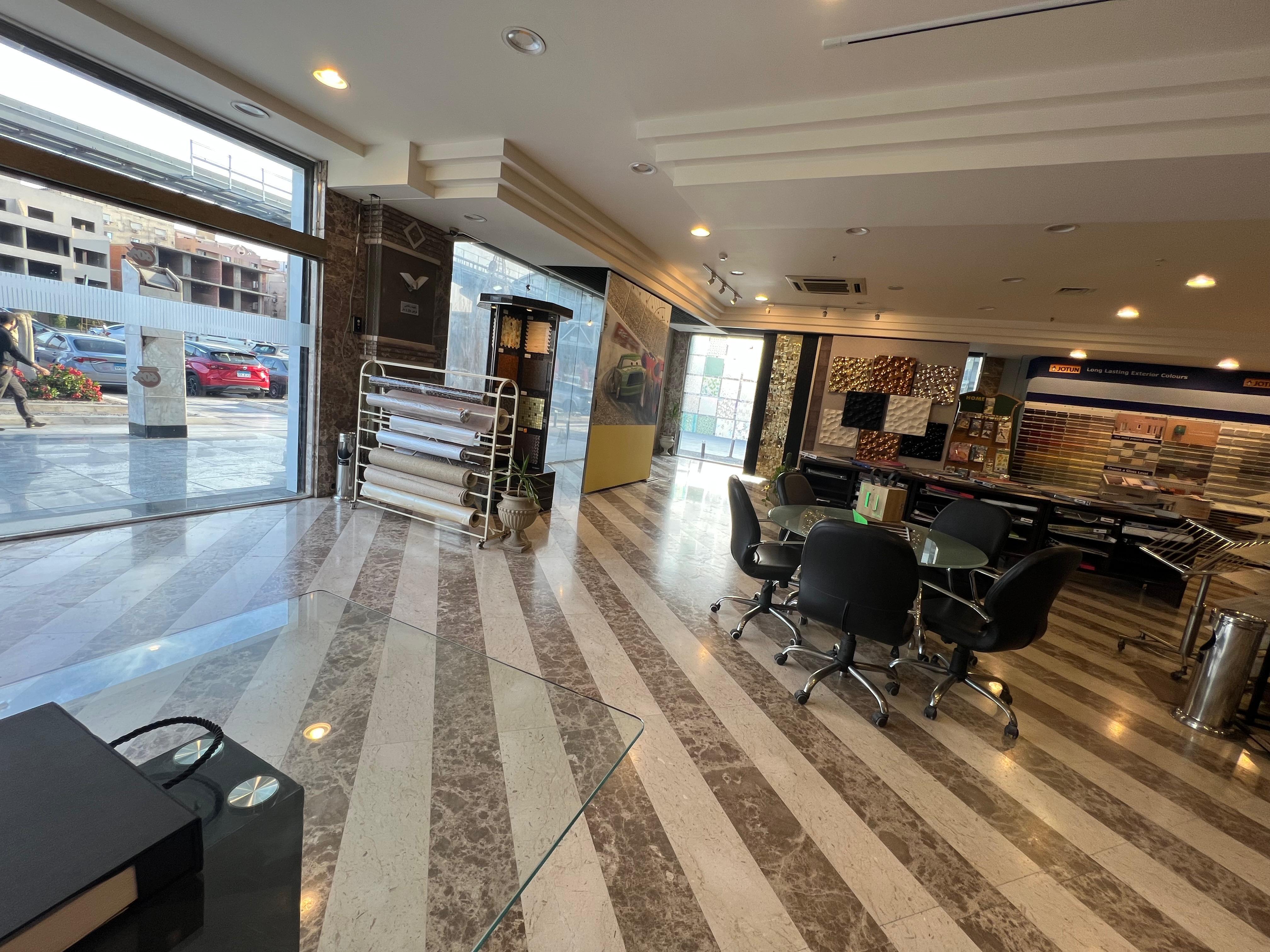 Showroom with ACs Cash RTM | South 90th St